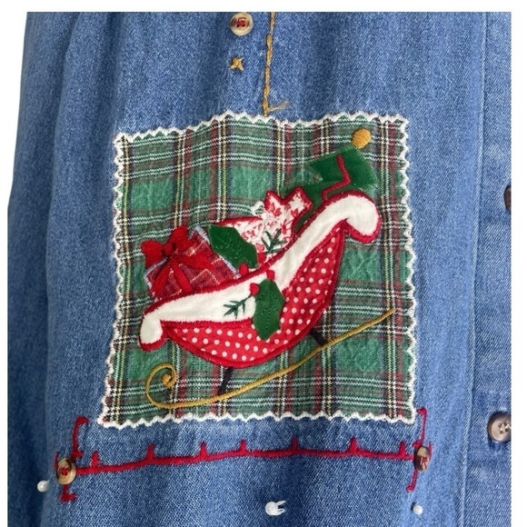 Vintage Victoria Jones Women’s Christmas Embroidered Denim Button Shirt - Picture 5 of 7
